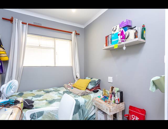 6.5 BEDROOM FREEHOLD SOLD IN SALT RIVER